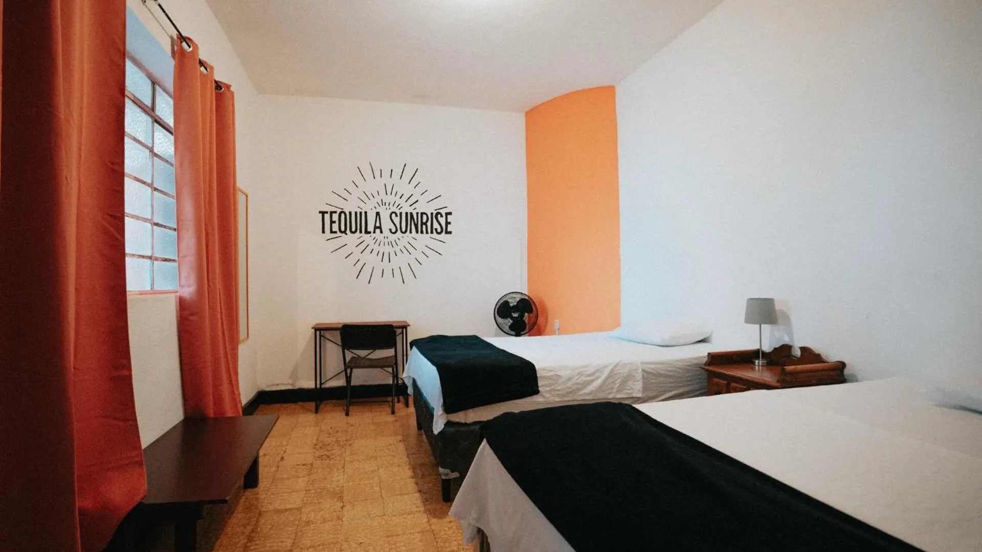 גואטמלה Tequila Sunrise Hostel