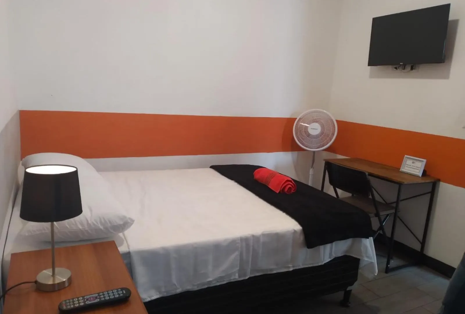 Tequila Sunrise Hostel Guatemala City Hotel