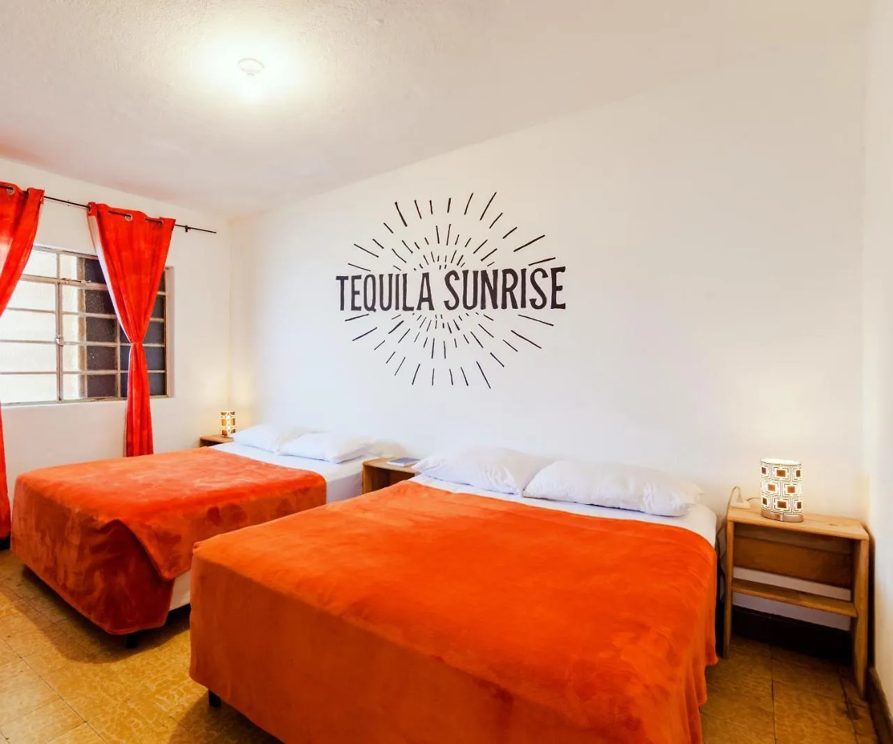 גואטמלה Tequila Sunrise Hostel